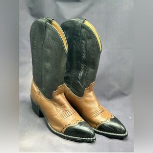 Laredo Western Boots Model 28-2290 Very Good Condition Size 5D Beautiful